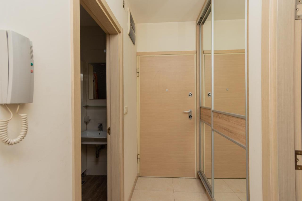 City Compass Apartment With Garage Space Podgorica Exterior photo